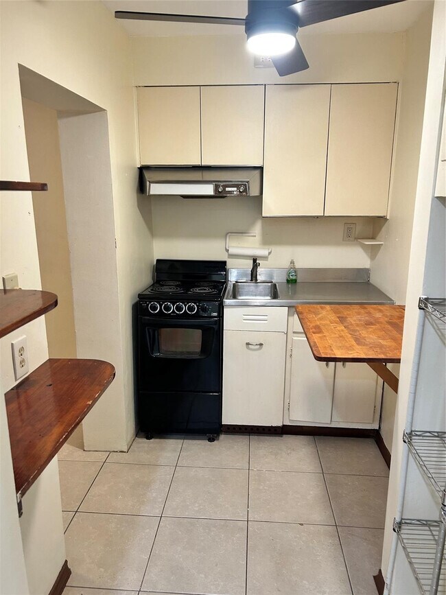 Photo - 244 SW 3rd Pl