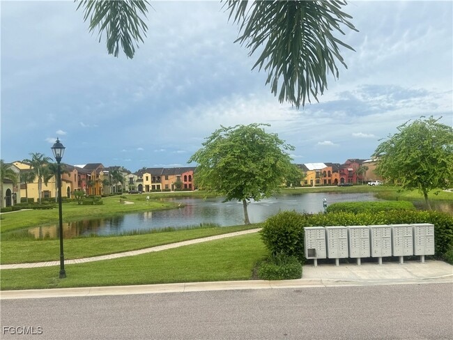 Photo - 11901 Izarra Way