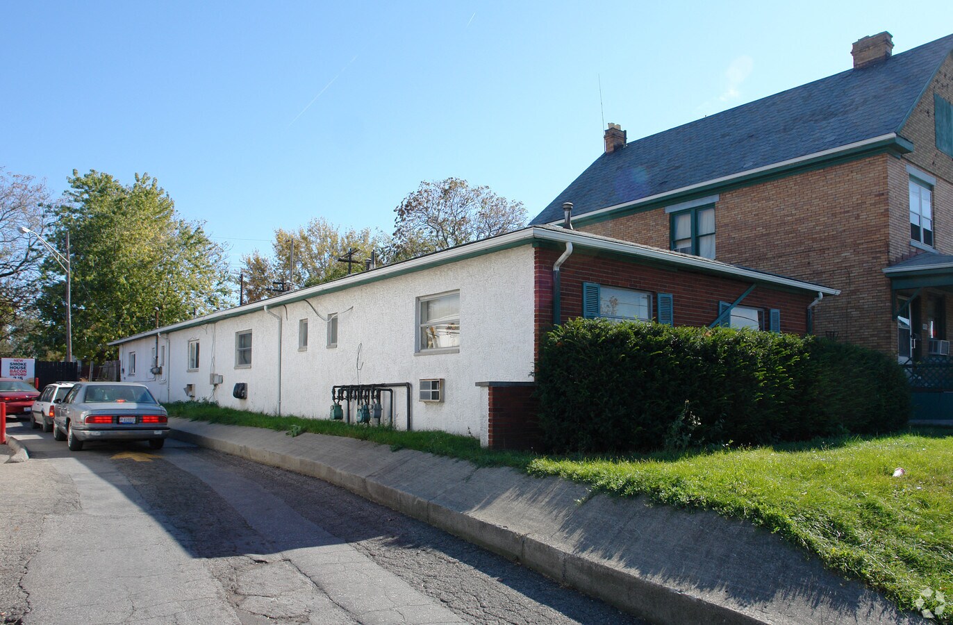 Photo - 1464-1472 Parsons Ave