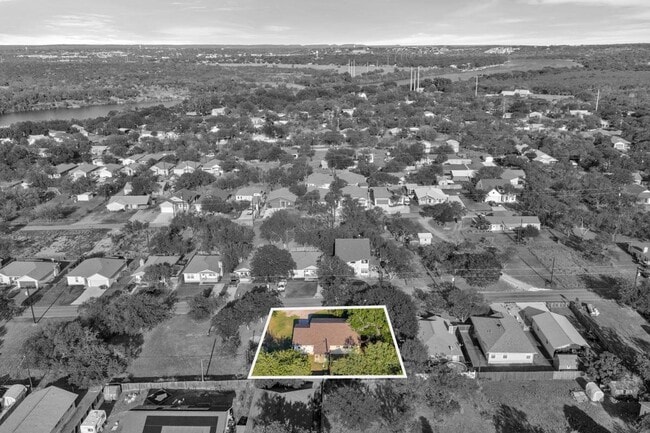 Photo - 848 Pecan Ln