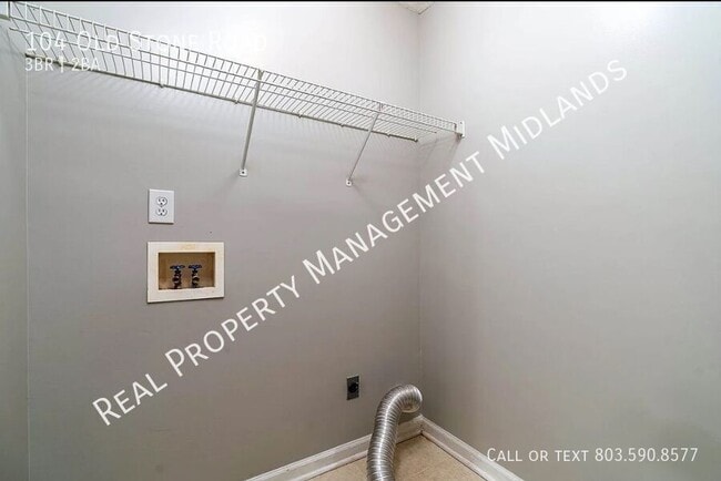 Photo - 104 Old Stone Rd