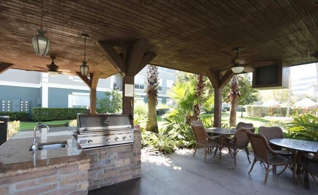 Building Photo - 1 bedroom in Houston TX 77058 Unit 1292 Rental