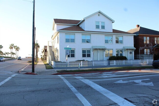 Building Photo - 2101 Bernardo De Galvez Ave Unit 2 Rental