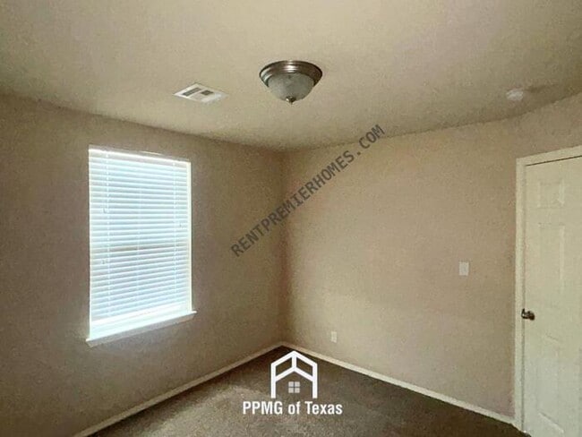 Photo - 14753 S Lakewood Ave