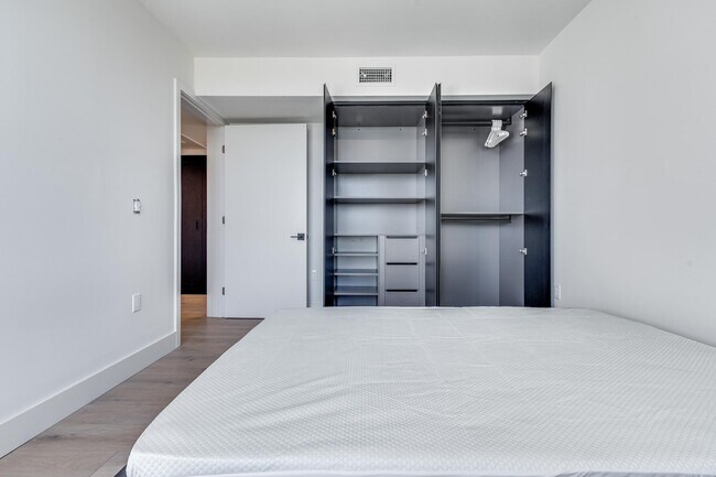 Centinela by Category