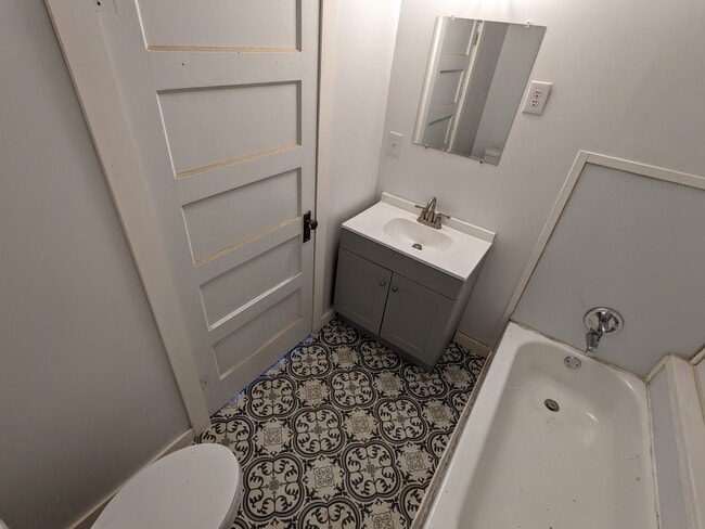 Photo - 216 W 12th St Unit 1