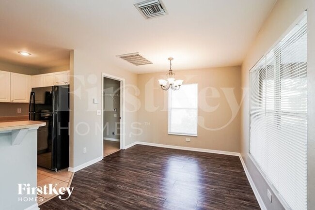 Photo - 4427 NE 10th Ct