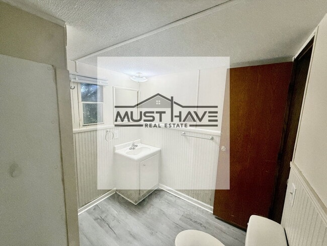 Photo - 1479 Brooksouth Dr
