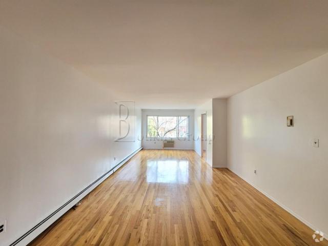 Building Photo - 3 bedroom in ASTORIA NY 11103 Unit 3 Rental