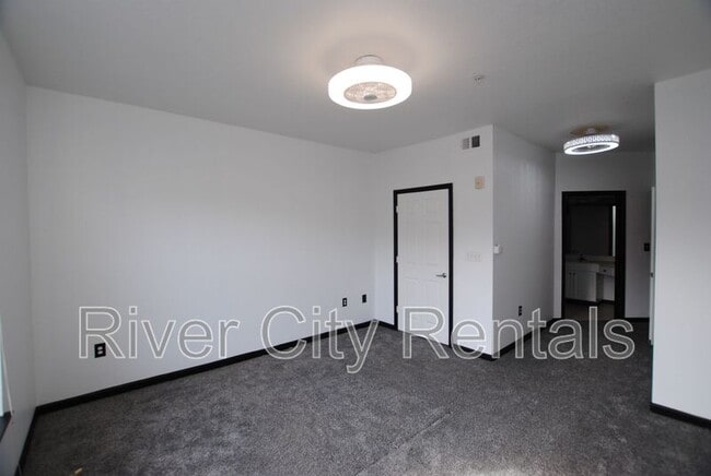 Photo - 8539 Gate Pkwy W