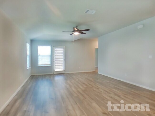 Photo - 5540 Shasta Pl