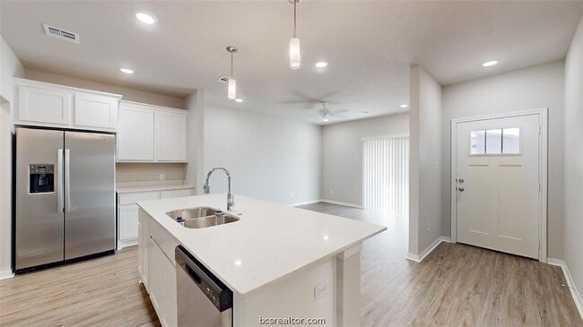 Photo - 1326 Prairie Dr Unit 221