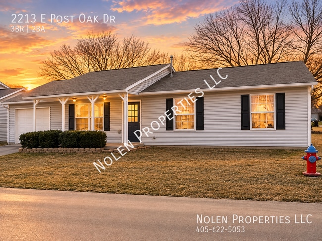 Building Photo - 2213 Post Oak Dr