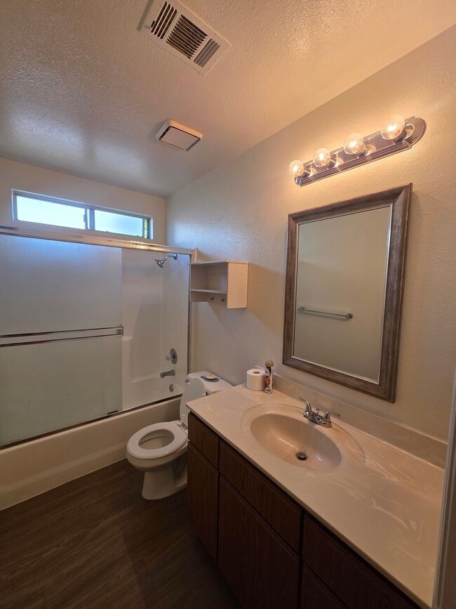 Photo - 2211 W Sweet Ct