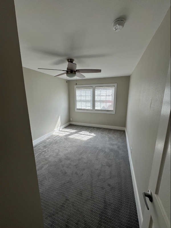 Photo - 329 E 25th St