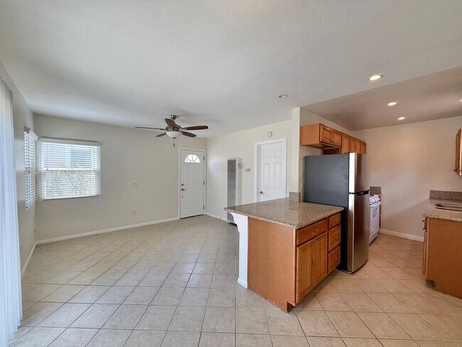 2118-2120 Reed Ave - 2118-2120 Reed Ave Apartment Unit 2120