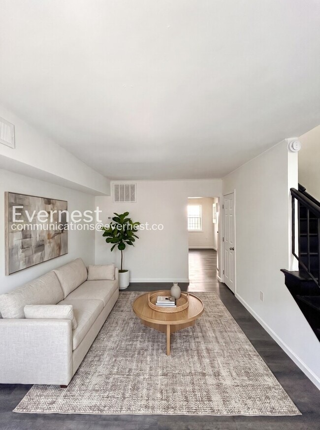 Photo - 503 N 30th St Unit Apartment C