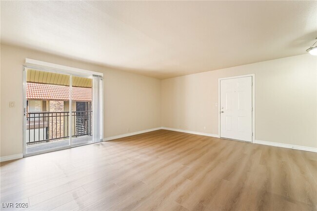 Photo - 5121 River Glen Dr Unit 144