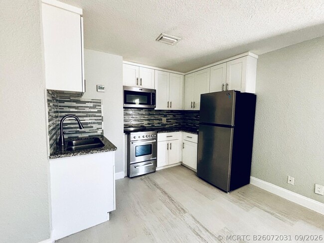 2725 Prairie Ln
