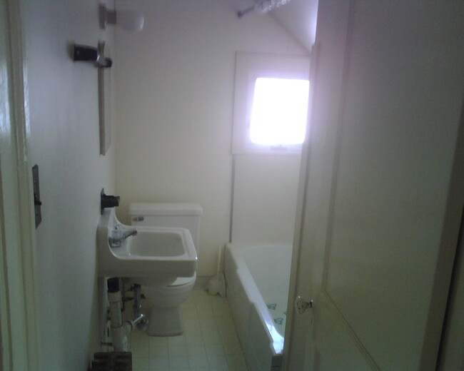 Photo - 308 Grandview Ave Unit Apt. C