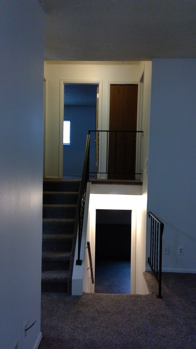 Building Photo - 3017 Moonbeam Cir N Rental