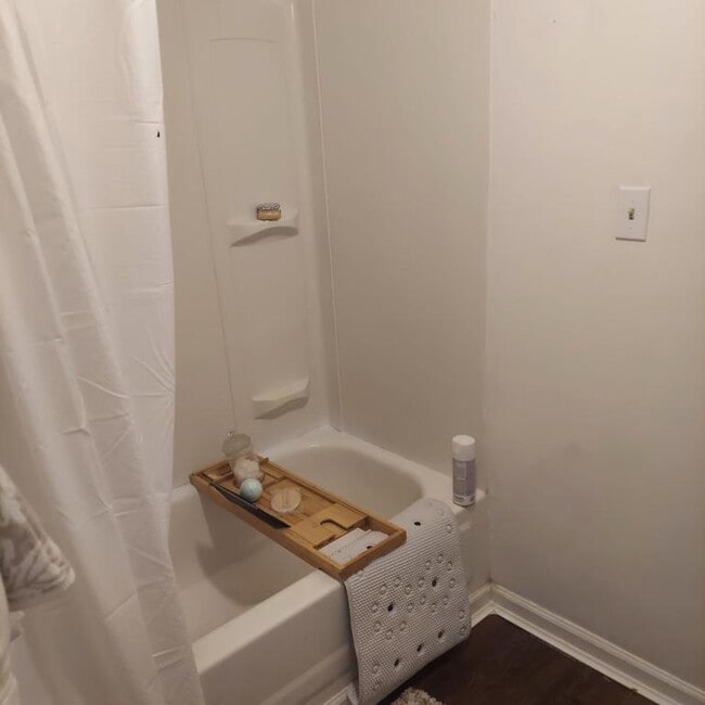 Photo - 450 Highland Ave NW