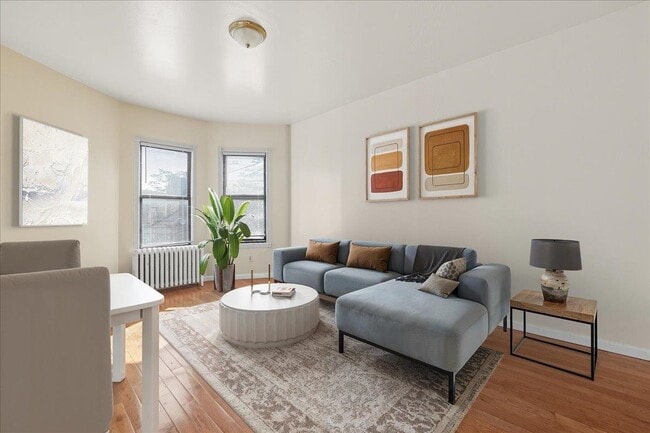 Building Photo - 73 Winfield Ave Unit 2 Rental