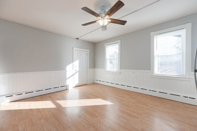 Photo - 327 High St Unit 3R