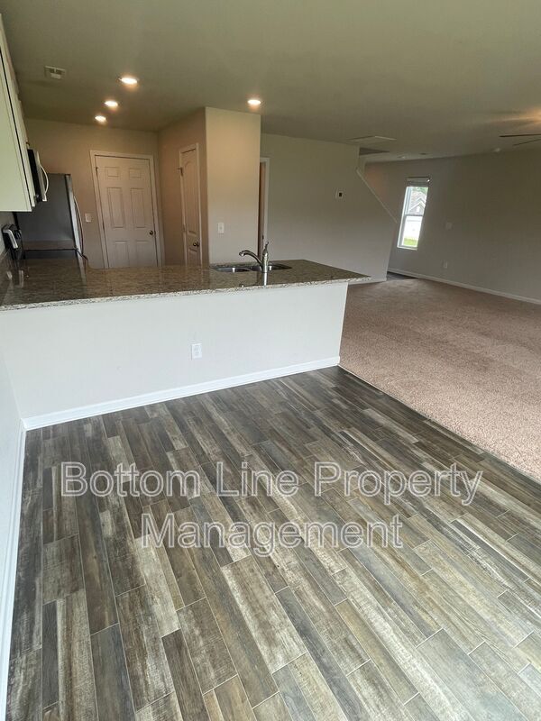 Photo - 295 Windbreak Ln