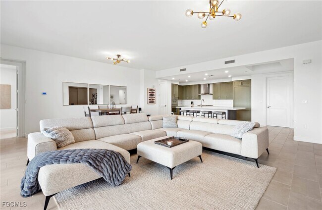 Photo - 1125 Central Ave Unidad 463