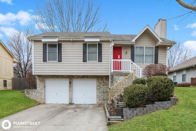 Photo - 1224 NE Hendrix Dr House
