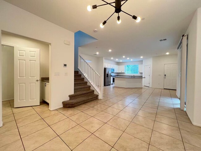 Photo - 1347 Graphite Ave