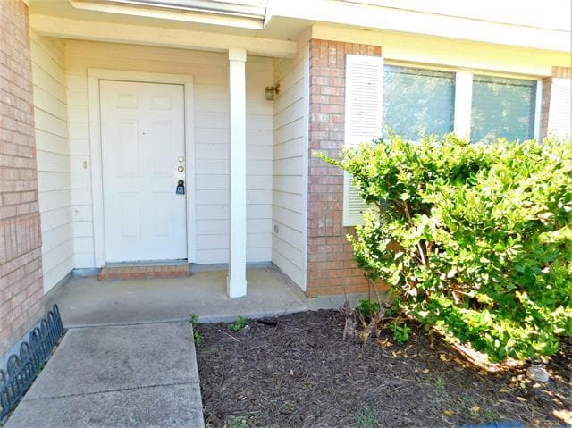 Photo - 2408 Rolling Ridge Dr