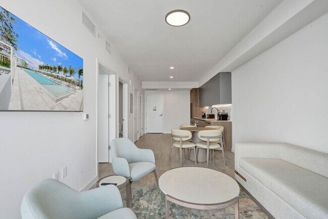 Building Photo - 580 72nd St