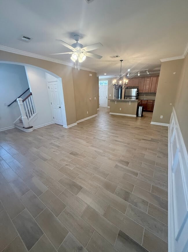 Photo - 951 Hendrick Ave