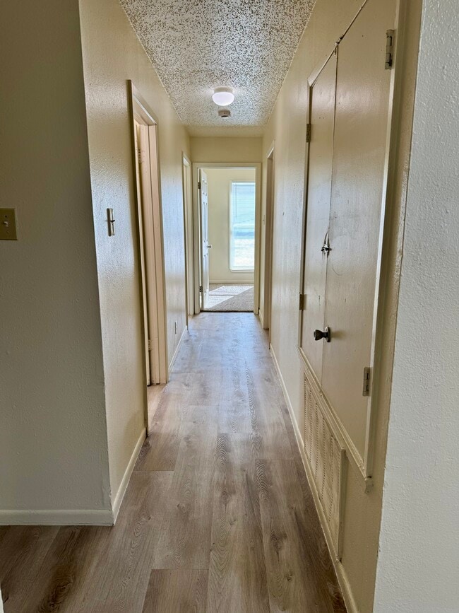 Photo - 1333 E 22nd St