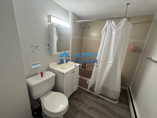 Photo - 22 Royal St Unit 2