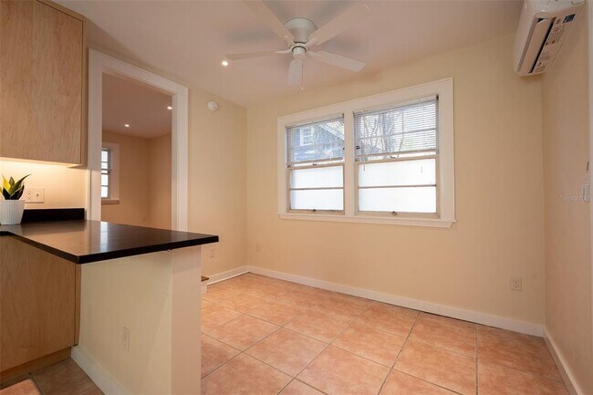 Photo - 318 NW 24th St Unit A