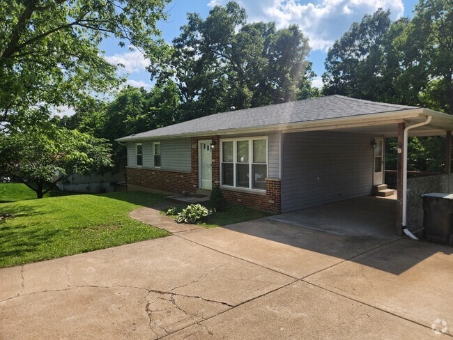Building Photo - 1827 Glatt Dr Rental