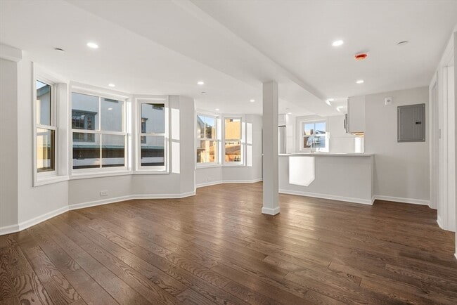 Photo - 1 School St Unit R1