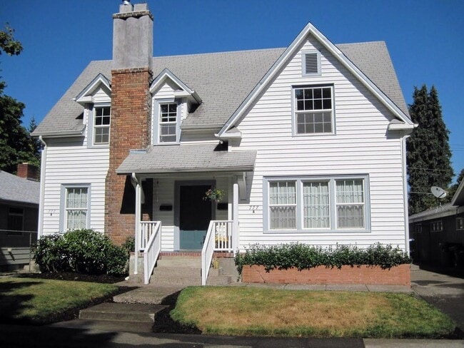 Photo - 777 W 10th Ave