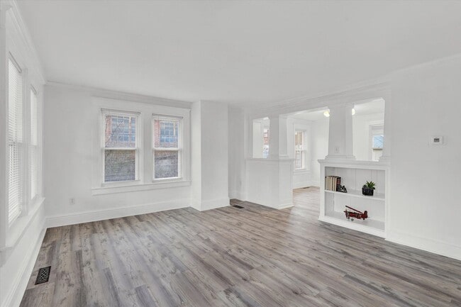 Photo - 1029 W Locust St