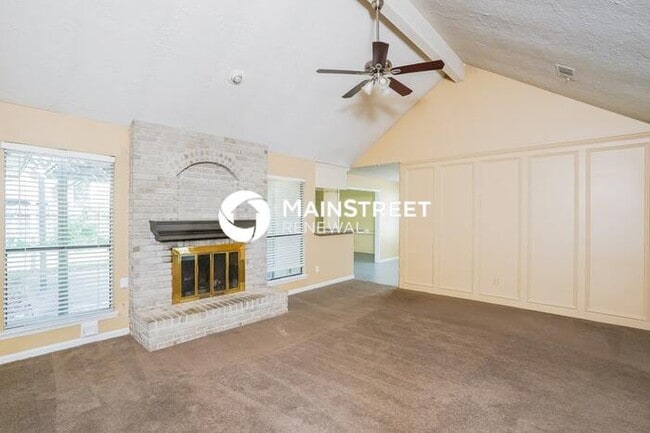 Photo - 3 Bedroom Pet-Friendly Home in Houston, TX with Main Street Renewal