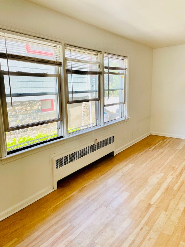 Photo - 294 West Post Road Unidad 1