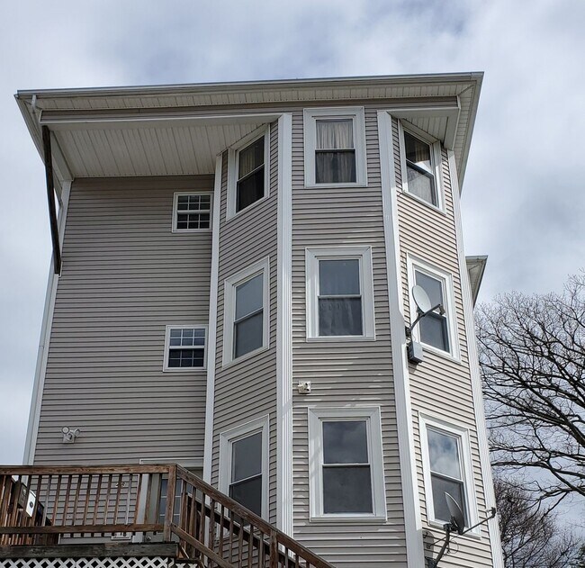 48 Everard St Unit 1