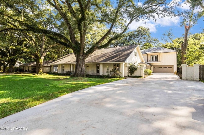 Photo - 320 Lippi Blvd