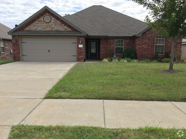 Building Photo - 3007 SW Waterleaf Ave Rental