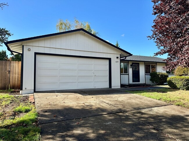 Building Photo - Remodeled Three Bedroom Home in Keizer
