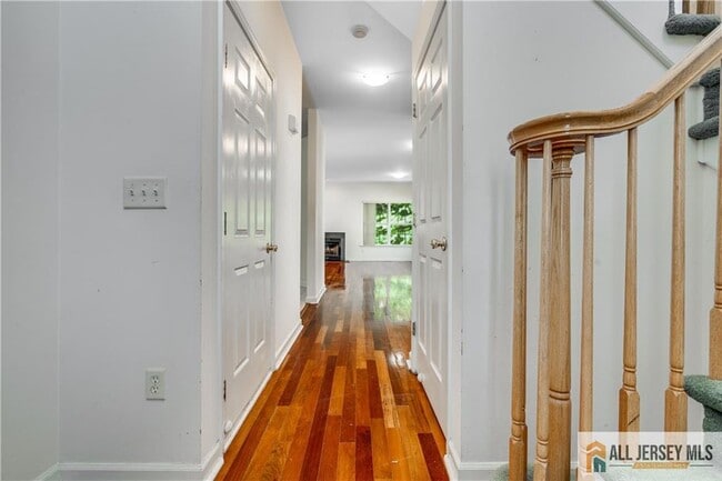 Photo - 9 E Burgess Dr Unit 9