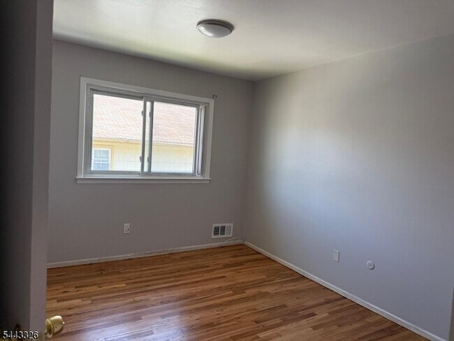 Photo - 17 Daka Ct